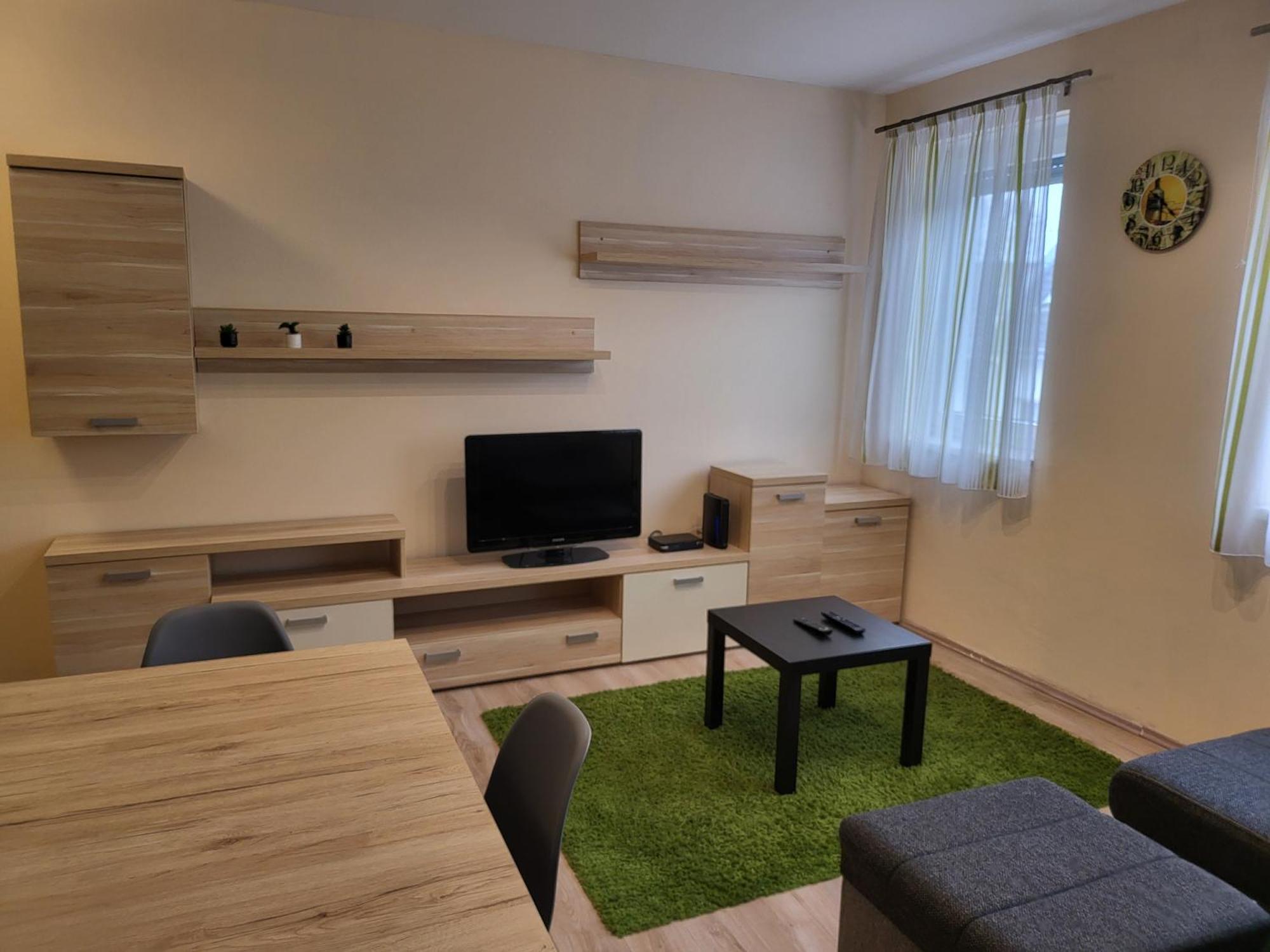 Triangol Apartman: Fuerdo, Belvaros, Egyetem Apartment Gyor Exterior photo